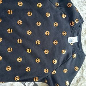 New size XL 14-16 kids sweatshirt.